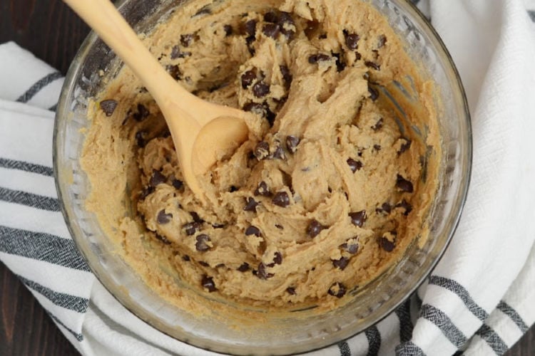  cookie bar dough in bowl