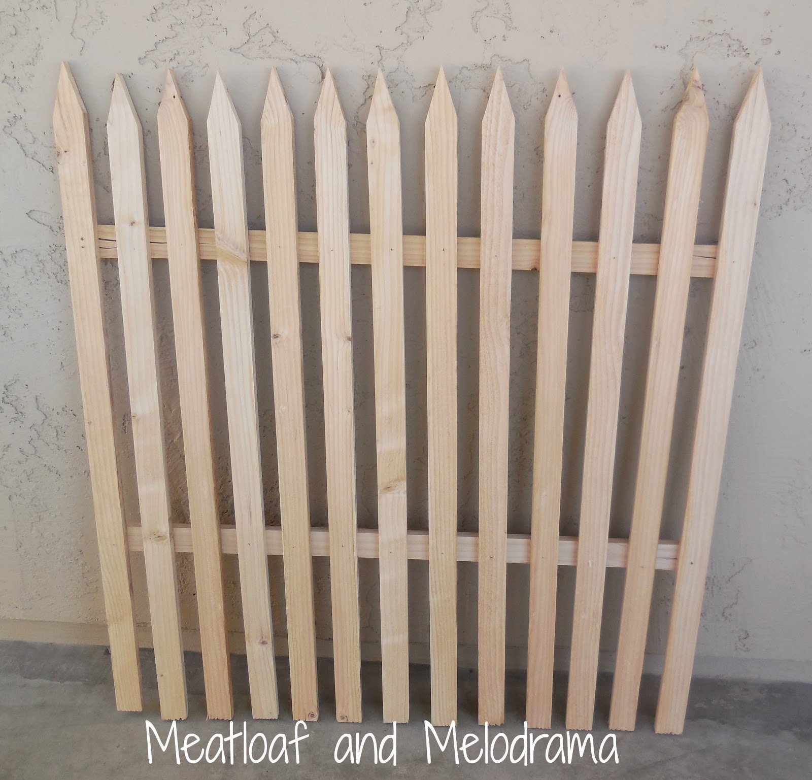 How To Make A Rustic Fence Meatloaf And Melodrama Rustic Picket Fence