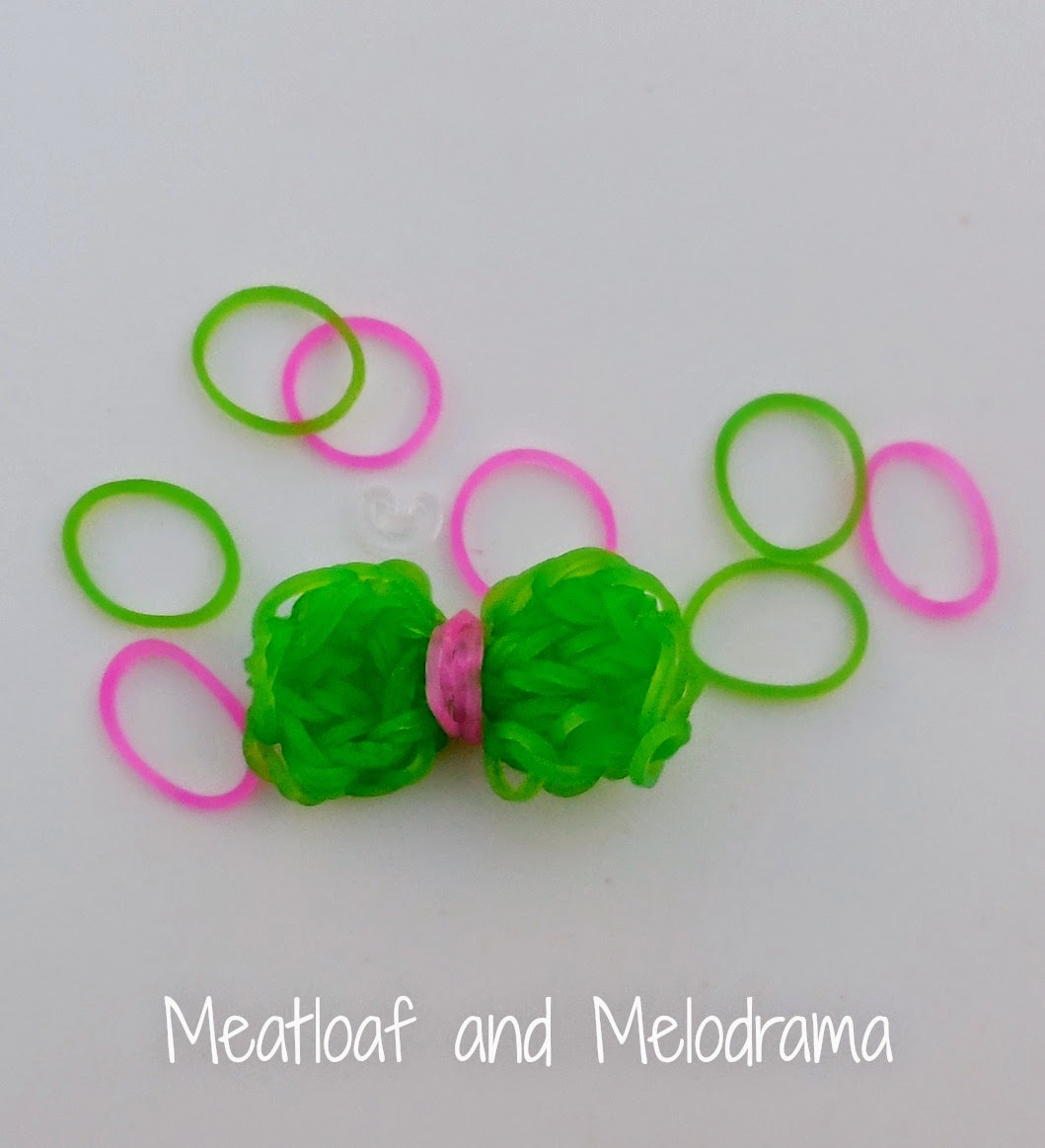 green loom bands and pink loom bands and green rainbow loom bow