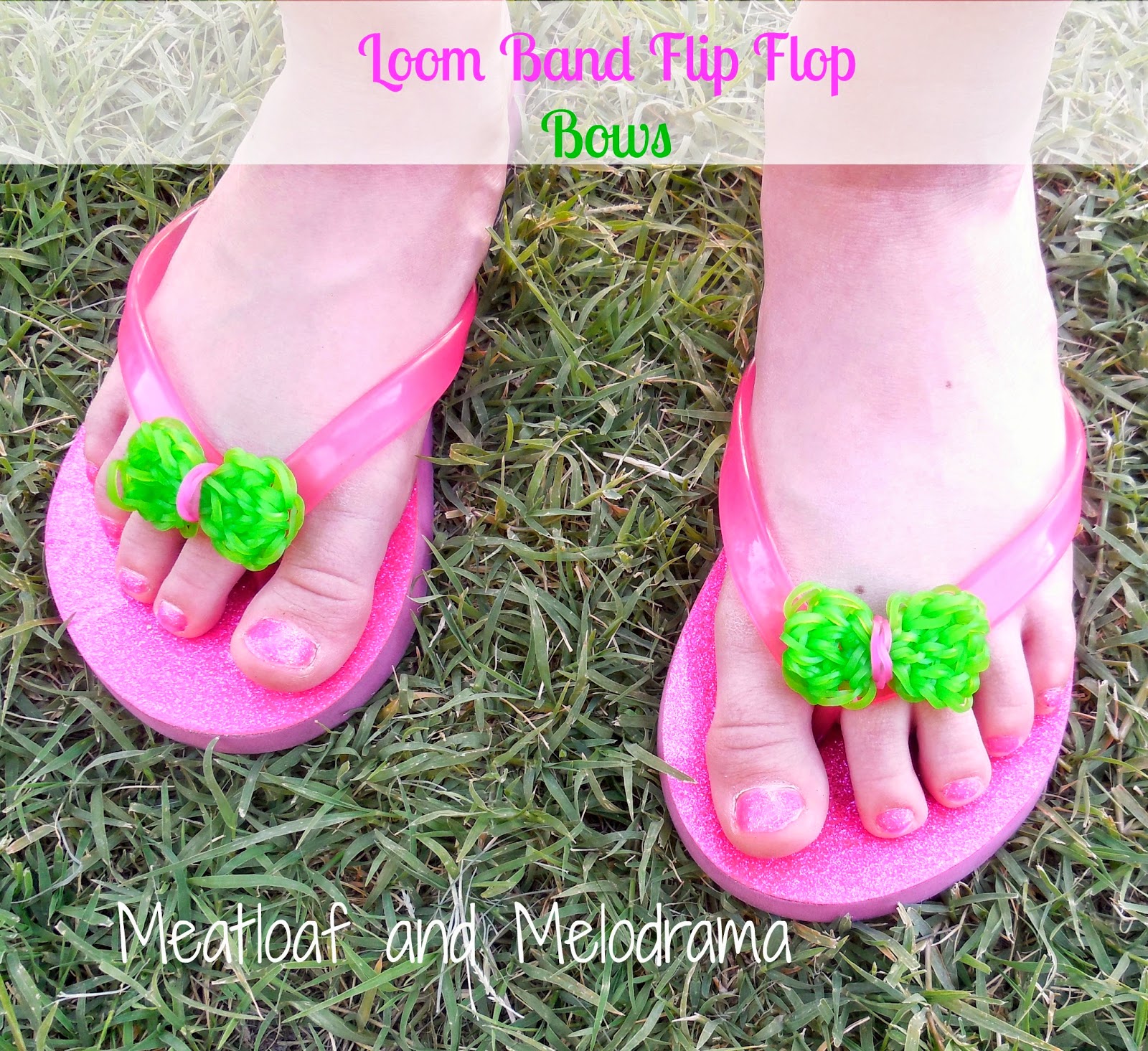 bows made from green and pink Rainbow Loom bands on flip flops