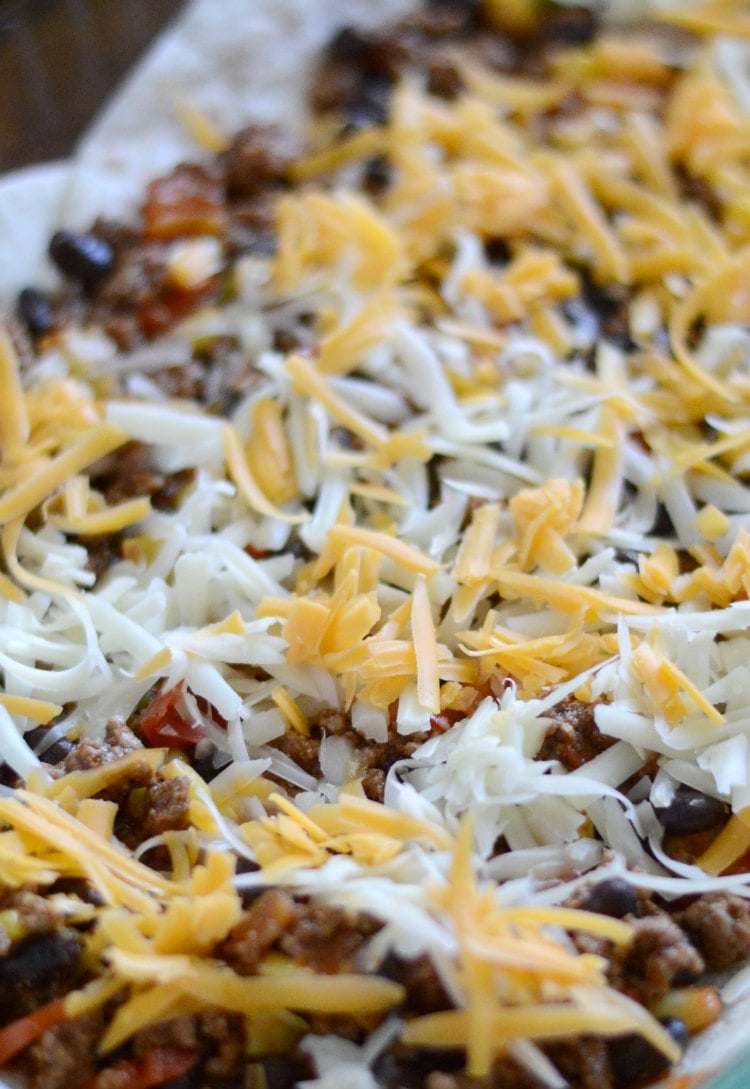 layer ground beef mixture for southwestern lasagna enchilada casserole l