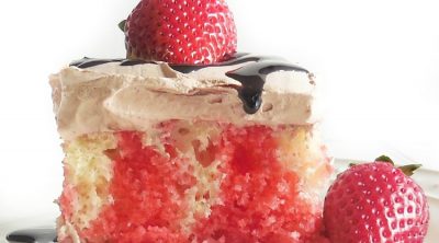 strawberry poke cake recipe with chocolate frosting