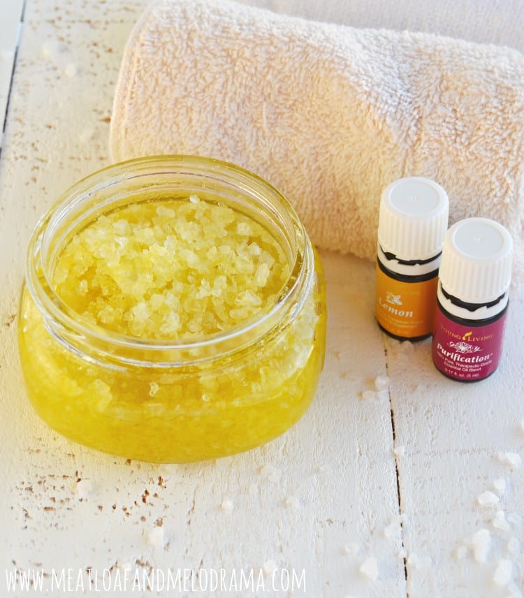 diy salt scrub made with young living lemon and purification essential oils