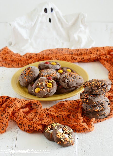 chocolate-halloween-cookies-with-sprinkles