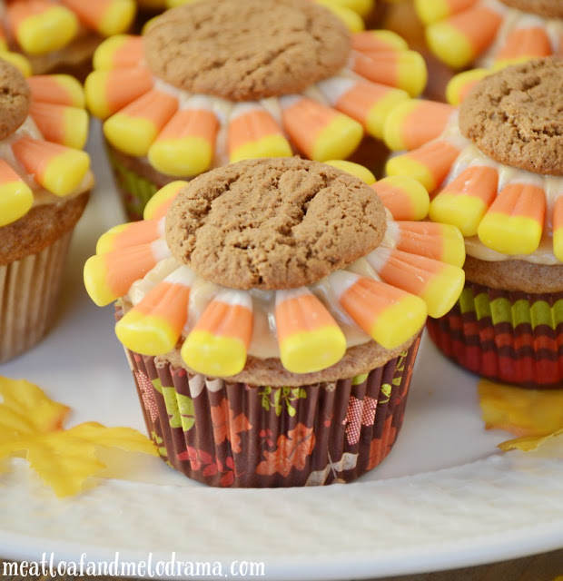 fall-sunflower-cupcakes-with-peanut-butter-frosting