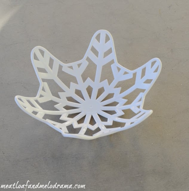 white-plastic-dollar-store-snowflake-basket