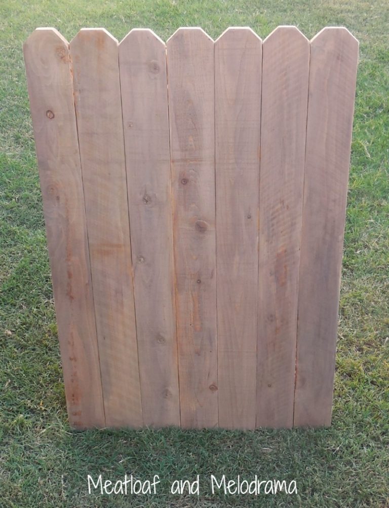 DIY Photo Backdrops for Food and Craft Blogs - Meatloaf and Melodrama