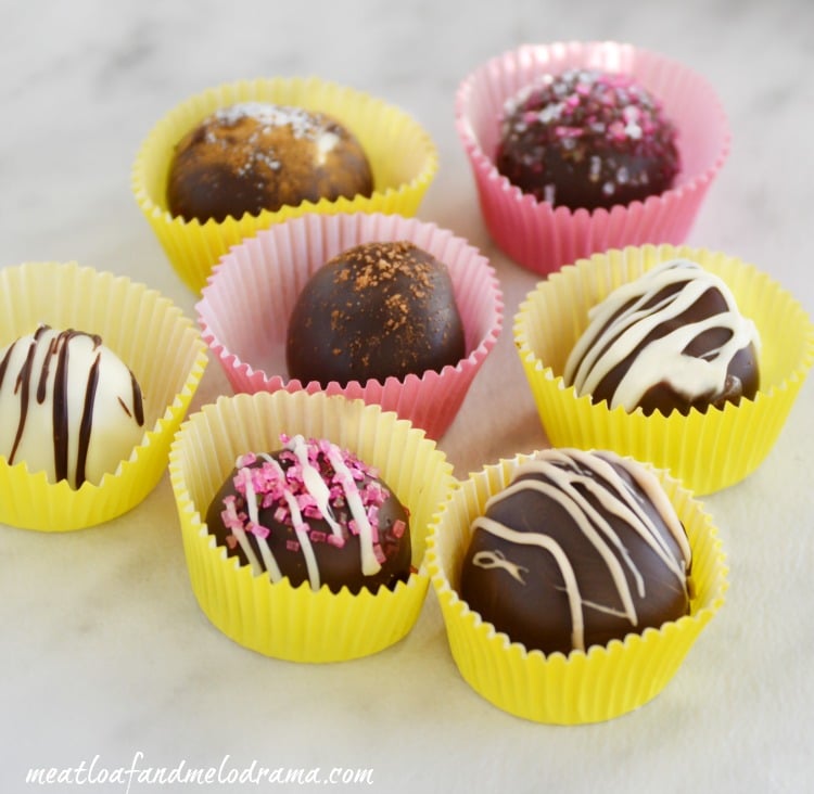 homemade-chocolate-truffles-sprinkles