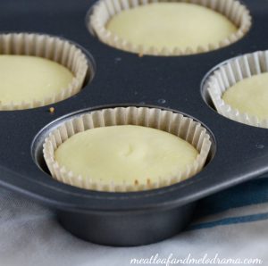 mini-cheesecakes-in-muffin-tin
