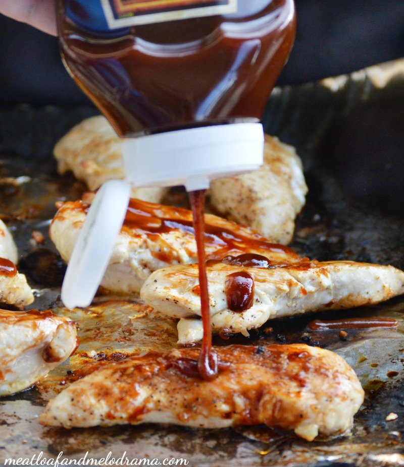 pour-bbq-sauce-chicken-grill