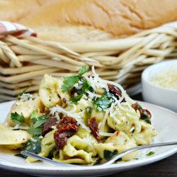one-pot-creamy-chicken-tortellini-pasta-skillet-spinach-sundried-tomatoes