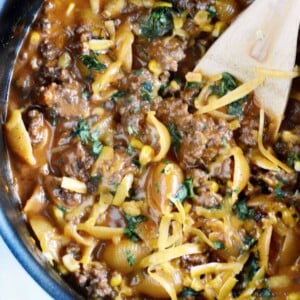 one-pot-cheddar-bbq-shells-beef