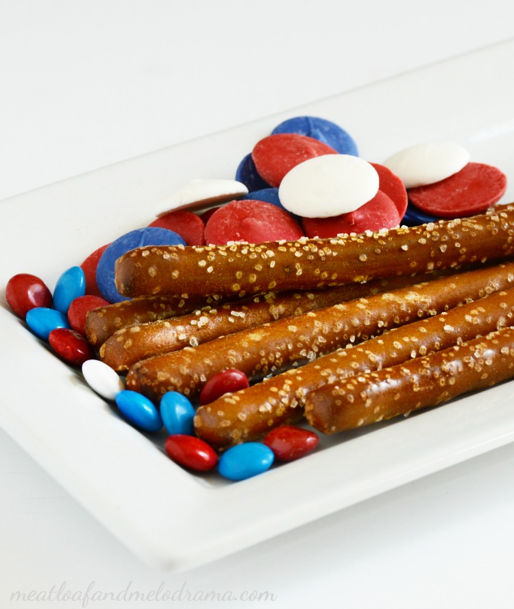 patriotic-candy-coated-pretzels-supplies
