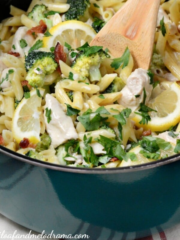 easy-one-pot-creamy-lemon-chicken-pasta-bacon-broccoli