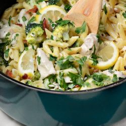 easy-one-pot-creamy-lemon-chicken-pasta-bacon-broccoli