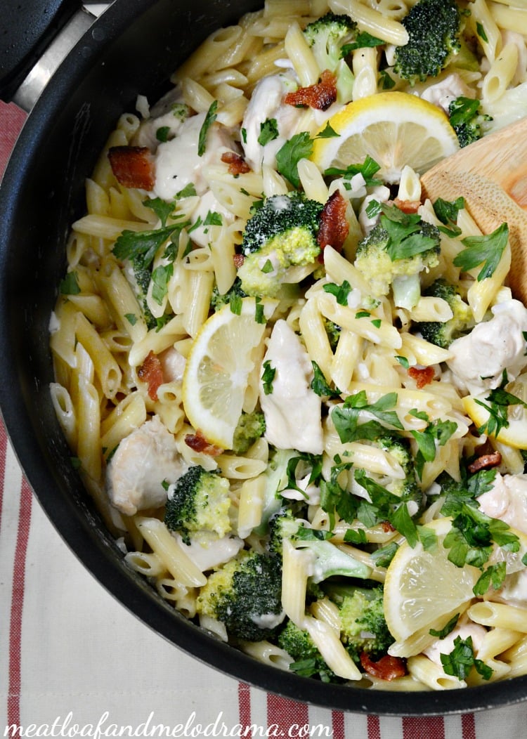 easy-one-pot-creamy-lemon-chicken-pasta-broccoli-