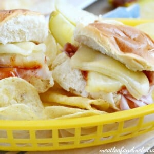 hawaiian-bbq-ham-and-cheese-sliders-basket