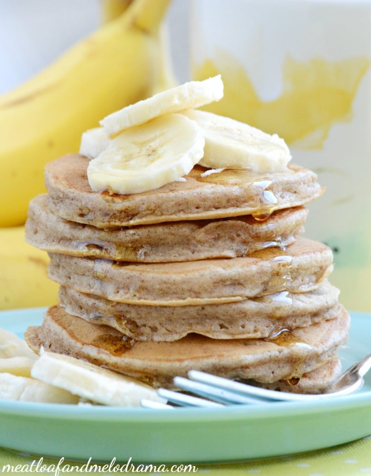 easy-banana-cinnamon-pancakes-recipe