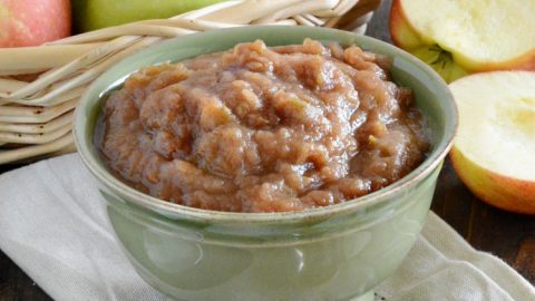 https://www.meatloafandmelodrama.com/wp-content/uploads/2016/10/easy-homemade-crock-pot-cinnamon-applesauce-480x270.jpg