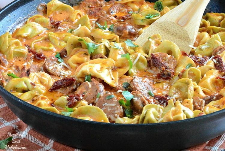 one-pan-creamy-chicken-sausage-tortellini-sundried-tomatoes-recipe-meatloafandmelodrama.com