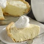 easy-eggnog-pie-whipped-topping-nutmeg-dessert.meatloafandmelodrama.com
