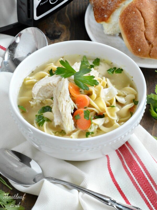 easy-crock-pot-chicken-noodle-soup-recipe-meatloafandmelodrama.com
