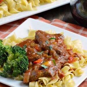 easy swiss steak recipe dinner on egg noodles