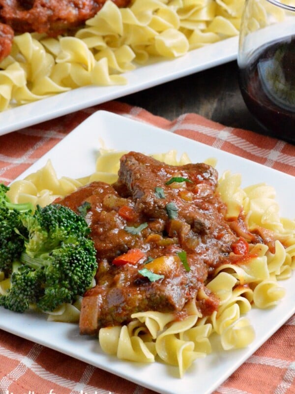 easy swiss steak recipe dinner on egg noodles