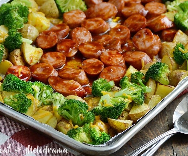 sheet pan bbq smoked sausage dinner with broccoli and potatoes