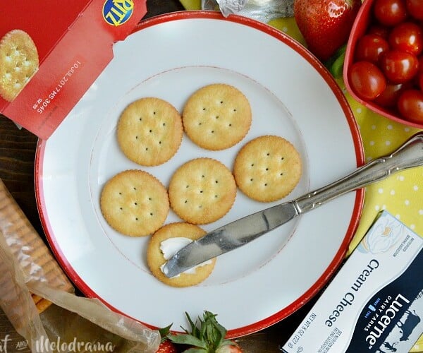 how to make easy appetizers with ritz crackers and cream cheese
