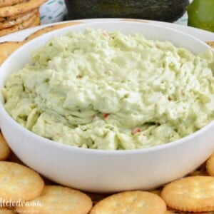 easy avocado crab dip with crackers