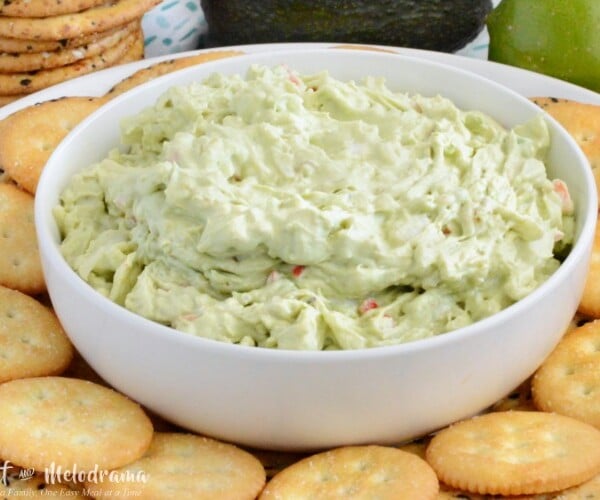 easy avocado crab dip with crackers