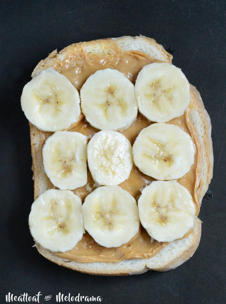 banana slices and peanut butter on bread