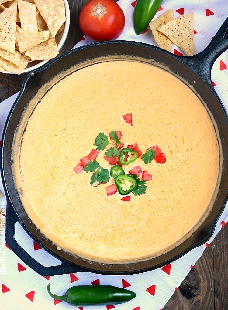 easy homemade queso dip with chips