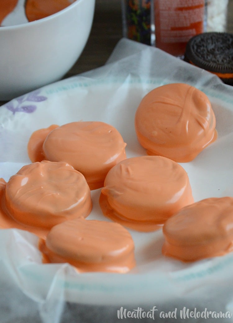 halloween oreo pumpkin treats dipped in candy coating