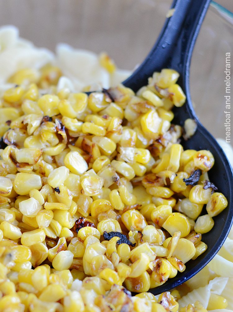 mix cooked corn with pasta 
