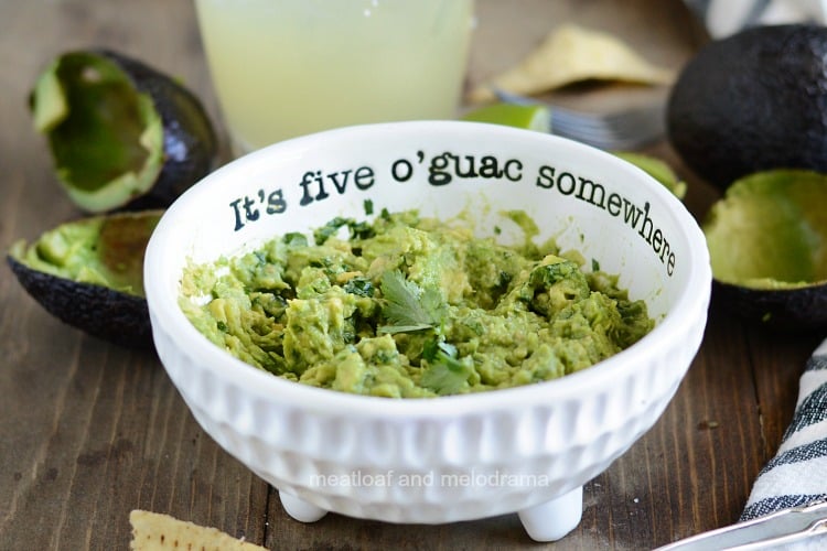 simple guacamole recipe in 5 o'guac somewhere mud pie bowl