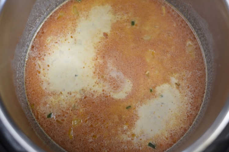 add heavy cream to instant pot queso dip