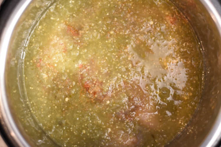 salsa verde shredded chicken in instant pot