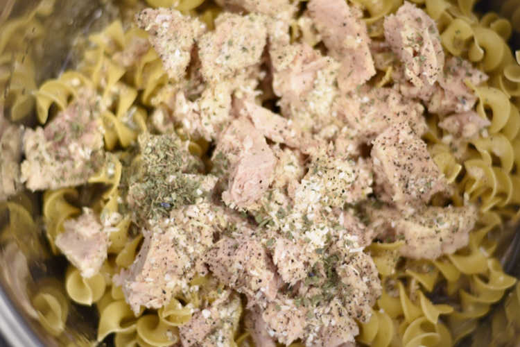 egg noodles and tuna fish in pressure cooker with spices mix