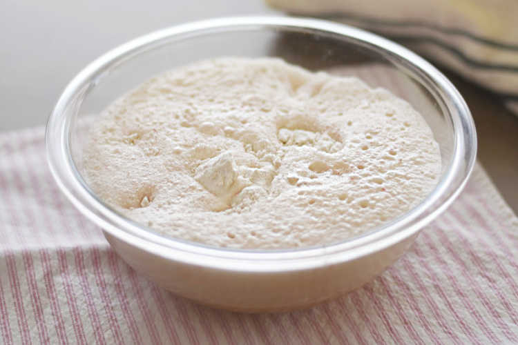 fizzy strawberry cake mix and cream soda pop in bowl