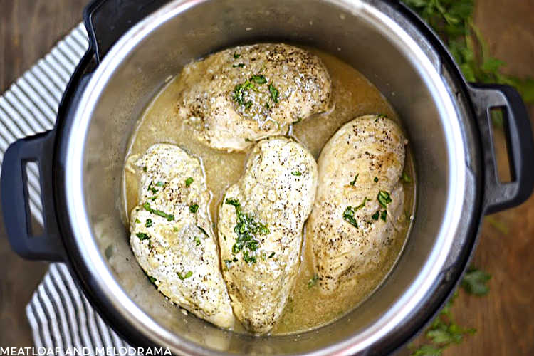chicken breasts in homemade gravy in the instant pot pressure cooker