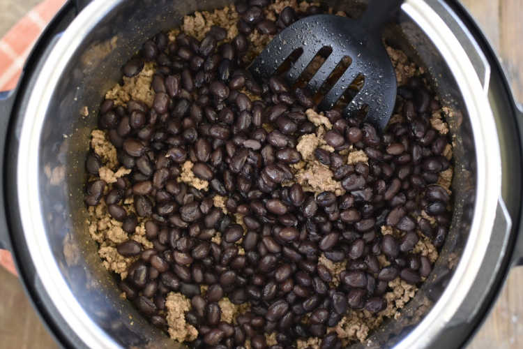 ground beef and black beans in the instant pot