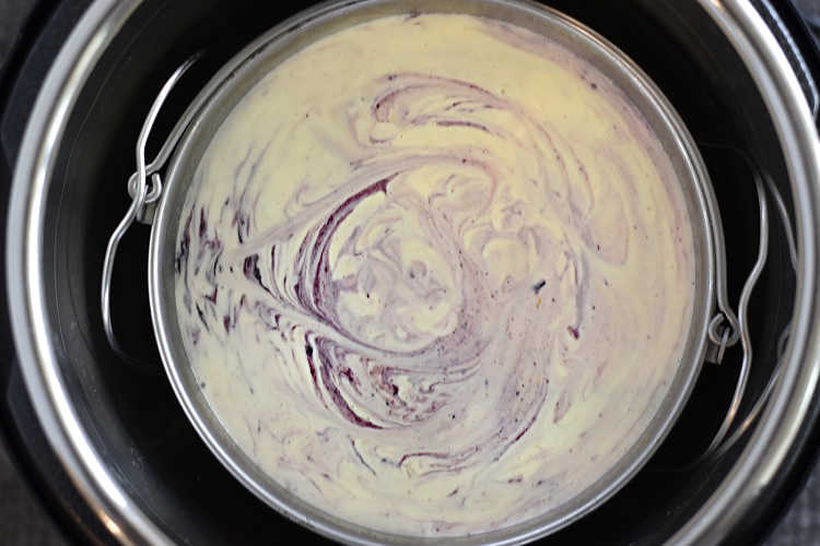 lemon cheesecake with blueberry swirl in instant pot pressure cooker