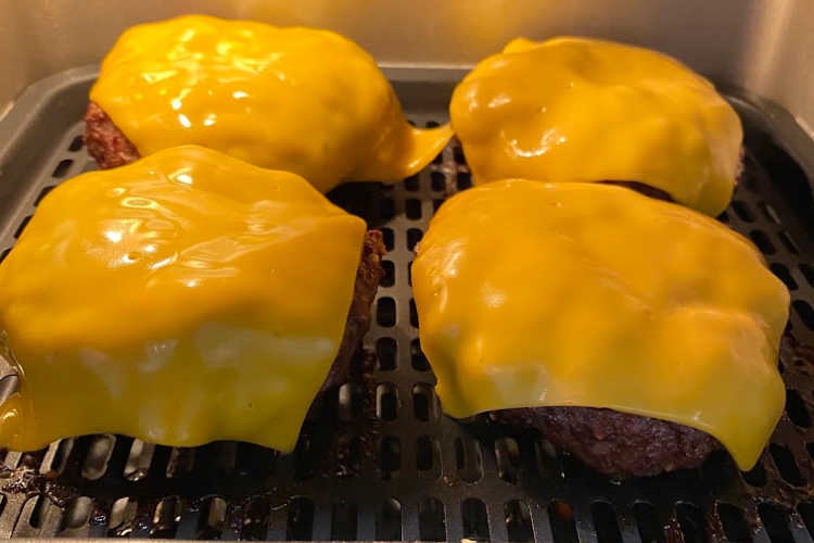 melted American cheese over burgers in Instant Pot vortex plus