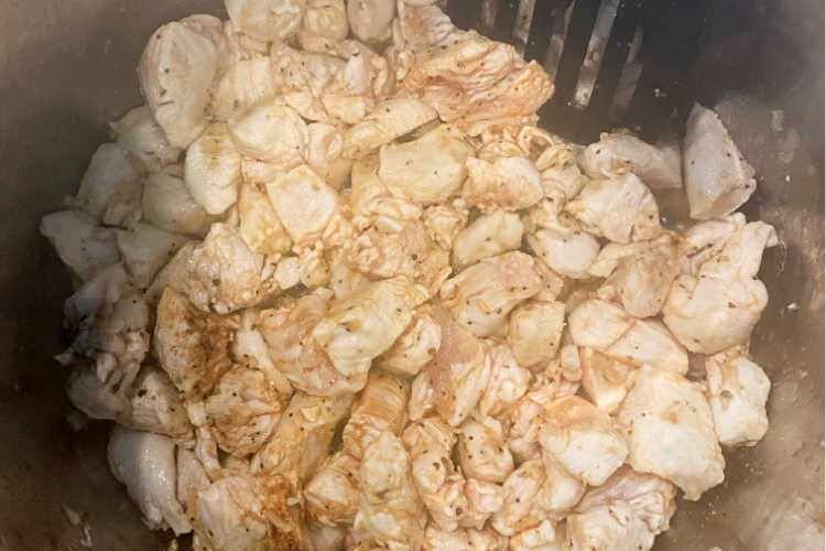 cook cubed chicken breast in instant pot