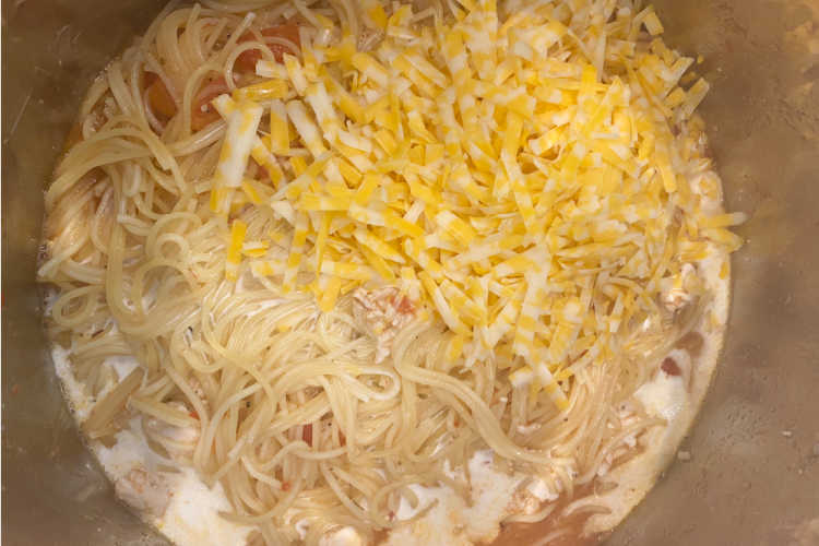 cheese and cream with pasta in instant pot