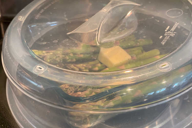 asparagus in microwave with cover