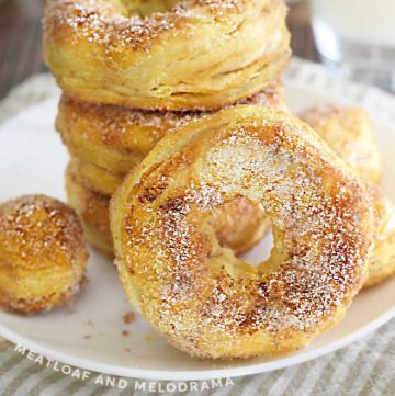 air fryer biscuit donuts with cinnamon sugar coating