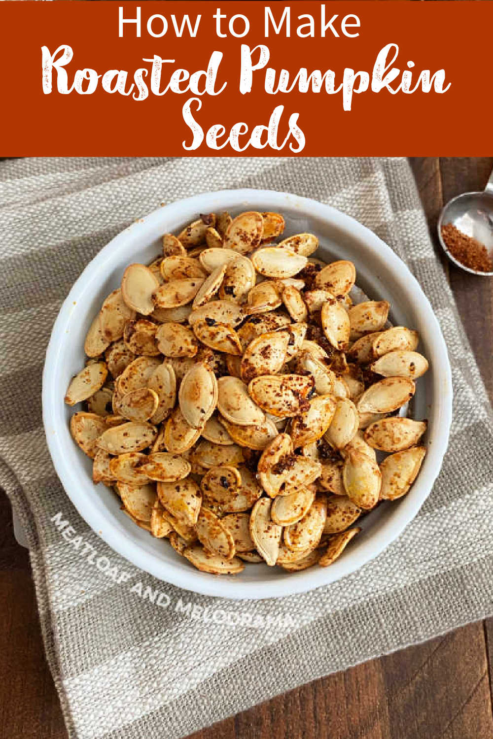 Learn how to make Roasted Pumpkin Seeds with this foolproof method. This easy pumpkin seeds recipe makes a delicious, crunchy, healthy snack that is perfect for fall! via @meamel